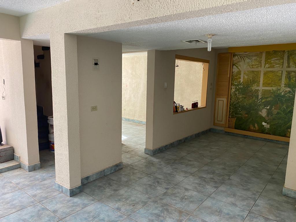 interior lago tequesquitengo